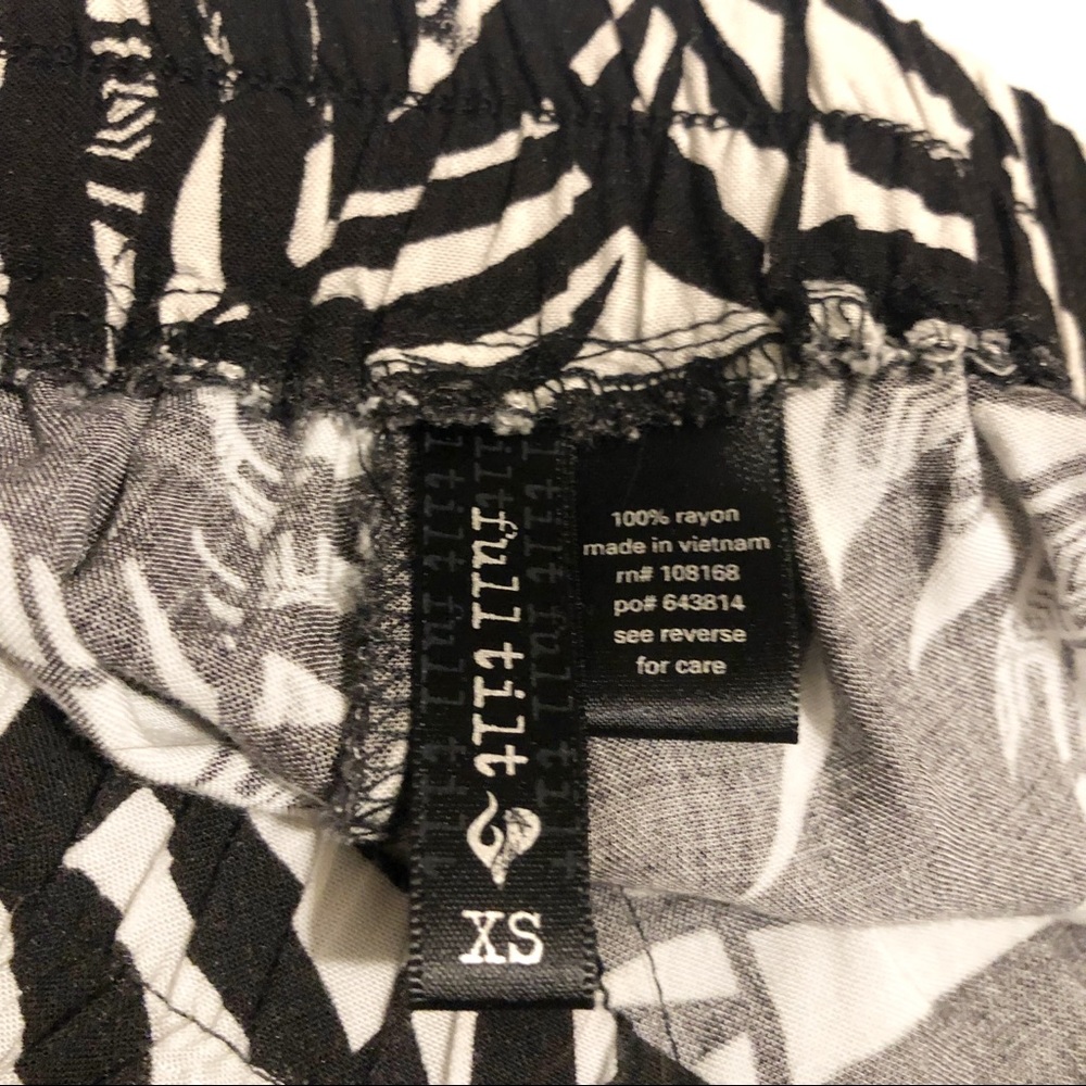 Full Tilt Boho Leaf Print Floaty HighWaist Shorts - Picture 6 of 6